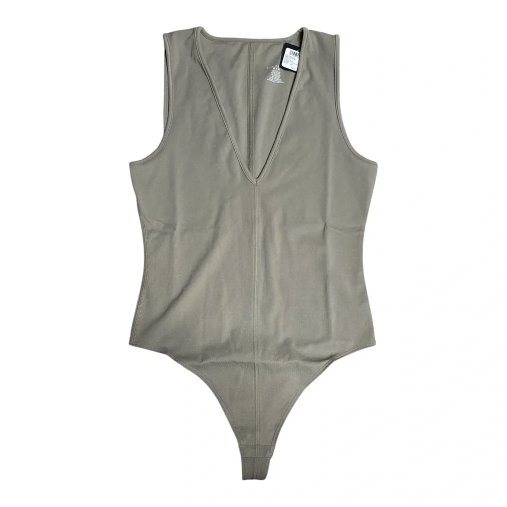 Club Monaco nwt true